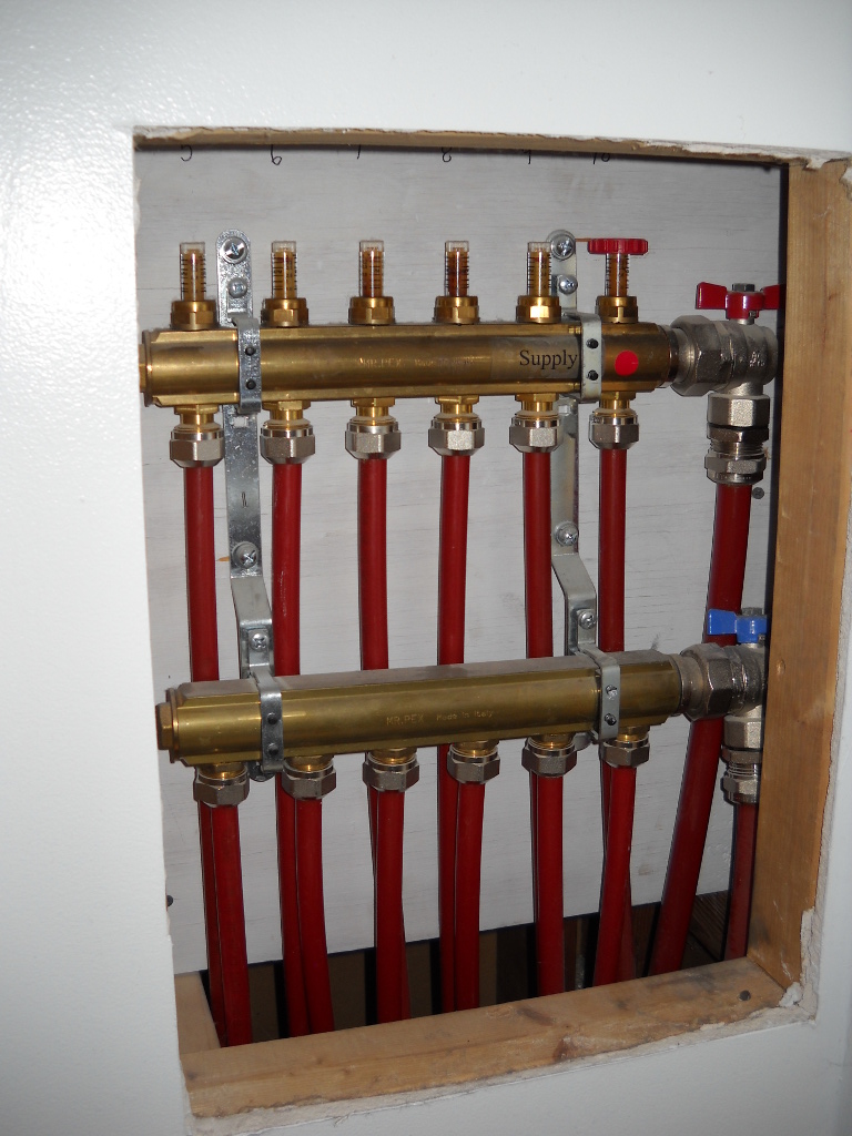 living room manifold